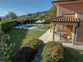 Villa in Tuscany with Private Pool & Views - Image 3