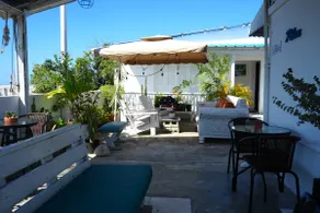 301|Best Value King Bed, WiFi,AC,Rooftop,Gym,Beach - Image 3