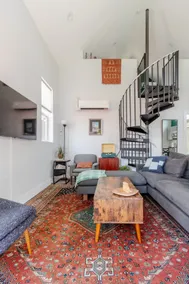 Modern stylish guesthouse central to everything! - Image 2