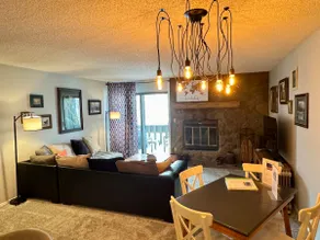 Top Floor Condo Steps From Free Shuttle w/Hot Tub - Image 3