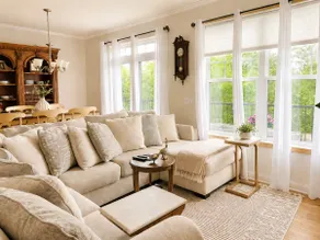 Rosy’s Luxury Stay-Elegant Townhome • 2-Car Garage - Image 3
