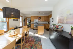Walkable NE Minneapolis Retreat for Groups - Image 3