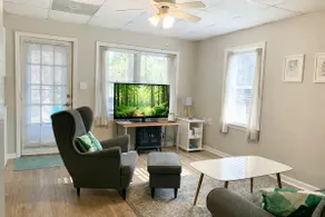 Briarcliff Garden Guest Suite - Image 4
