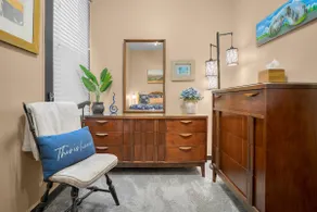 Fun & cozy getaway w/POOL/game room/FREE parking - Image 5