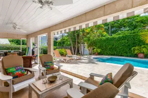 Luxury Villa With a Stunning Private Swimming Pool - Image 4