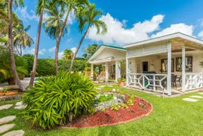 Luxury Villa With a Stunning Private Swimming Pool - Image 2