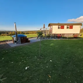 Belle Fleur's Camper – Heated/Air-Conditioned - Image 4