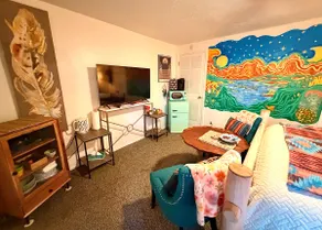 Starry, Starry Night Private Artist Hideaway - Image 4