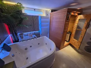 Steam room, Jacuzzi, sauna - Image 5