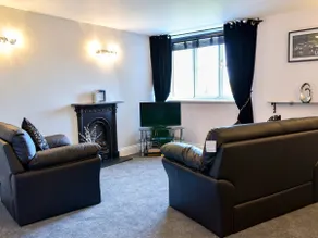 Garden View Apartment - Image 3