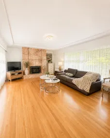 South Vancouver Haven – 3 BD Family Home - Image 3