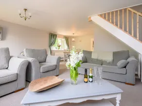 Alder Lodge is located within picturesque rural Norfolk. - Image 3