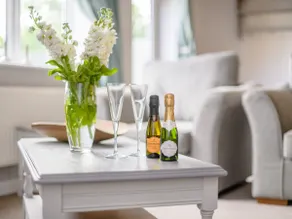 Alder Lodge is located within picturesque rural Norfolk. - Image 4