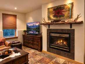 Avon Penthouse | Walk to Lake + Ski Shuttle - Image 5