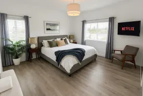NEW! 🌟🌟🌟🌟🌟Large Luxury apartment, with EV charger. - Image 5