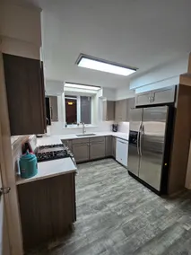 Huge Bright Corner Home on Chicago's North Side - Image 5