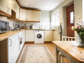 The Lansdowne Cottage - Image 2