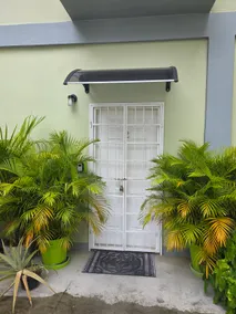 Beautiful 1 bedroom in the heart of POS - Image 2