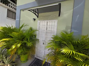 Beautiful 1 bedroom in the heart of POS - Image 3
