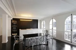 Bourse Spacious AC. Amboise by Habitat Parisien - Image 5