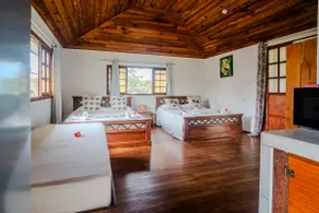 Hiana Bungalow – lagoon view with private beach - Image 5