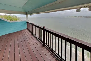 Waterfront Escape - Image 2
