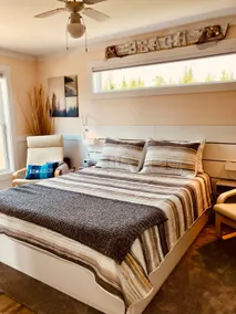 Splashing Seal Oceanfront Retreat - Image 2