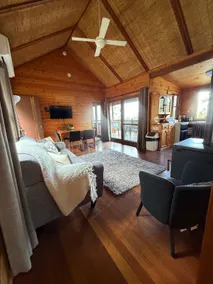 Rosebrook Farm Stay - Bluegum Cottage - Image 3