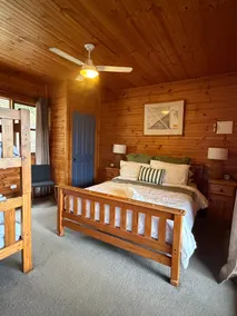 Rosebrook Farm Stay - Bluegum Cottage - Image 5
