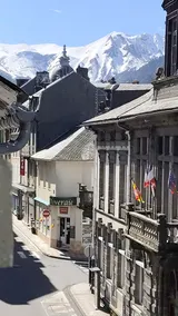 Village center, spacious accommodation for 6, skiing, hiking - Image 2