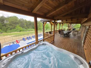 Liberty Lodge by The Inn & Spa at Cedar Falls - Image 2