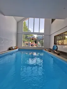 House with heated indoor pool (22 photos) - Image 5