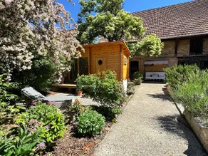 Nature retreat with sauna, terrace & garden - Image 4