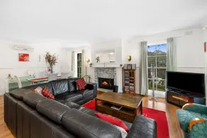 Noble Villa Open Fireplace - Image 3