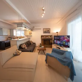 Koko's Summer House - Image 5
