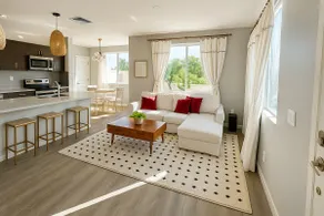 Golf Course View - 2 Bed and 2.5 Bathrooms - Image 4