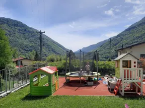 Lake Como kid friendly house 8 pax - Image 3