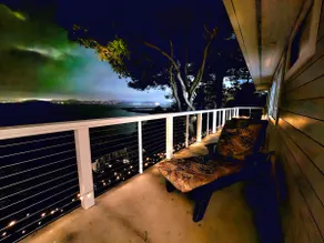 Beautiful Bayside Home Near Stunning San Francisco - Image 4