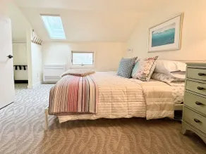 Ocean Shire Coastal Cottage + Beach Pass - Image 3