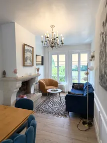 Charming house with castle view - Image 3