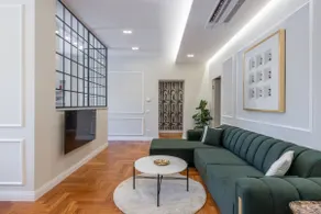 Studio 71 Penthouse Spa - 2026 completely renovated - Image 2