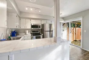 3BR Townhome · Plenty Parking · Quiet Cul-de-Sac - Image 4