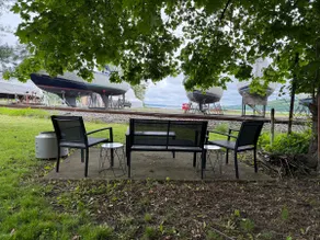Lake View Bungalow | Hike, Wine, Dine with a view! - Image 4