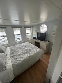 New England Lake House - Image 4