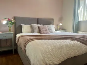 Local Host & Owner! Central, Quiet, Clean Stay! - Image 5