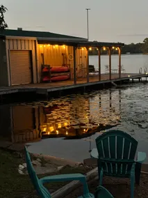 Lakehouse - Sleeps 6, Dock, Fire Pit, Kayaks - Image 3