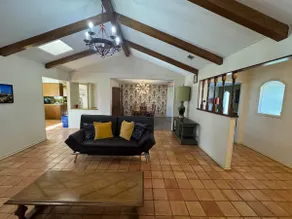 Mid-Century Cozy Home - Family Friendly - Image 2
