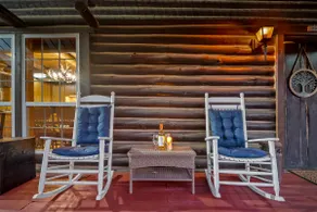 Secluded Log Cabin in Wild Horse Country - Image 4
