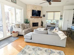 Lake Front, Tubing, Schlitterbahn, Pool & Hot tub! - Image 4