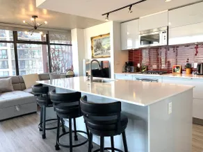 Stunning views - Gastown, 1 parking - Image 5